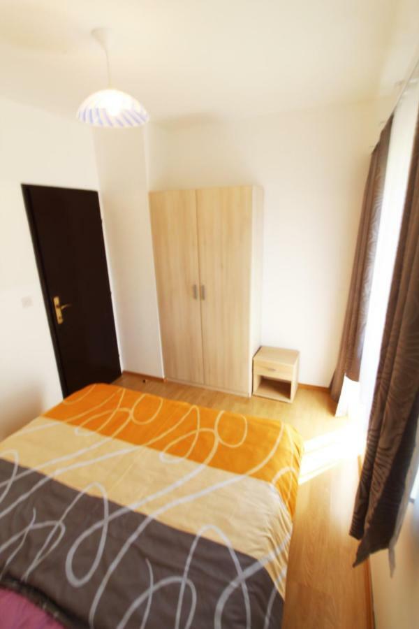 Guesthouse Sovlje Tribunj  Ngoại thất bức ảnh