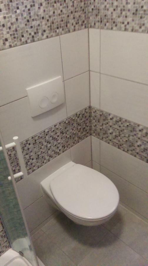Guesthouse Sovlje Tribunj  Ngoại thất bức ảnh
